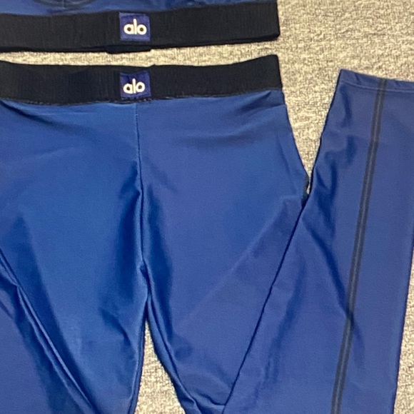 ALO Yoga Navy Activewear Set - Picture 6 of 6